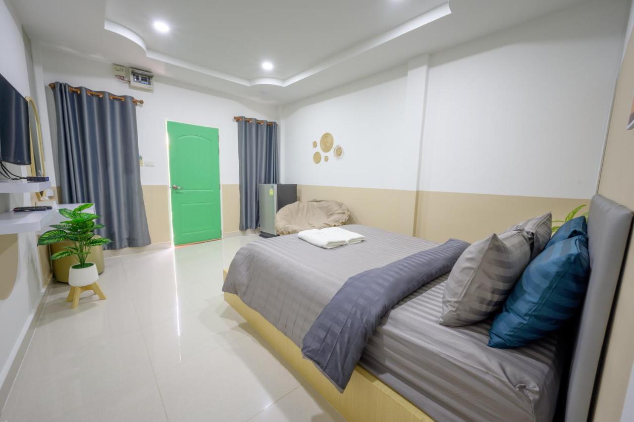 Halo Sea Koh Larn Pattaya Exterior foto